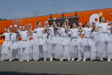 Оренбуржцы отмечают главный праздник страны